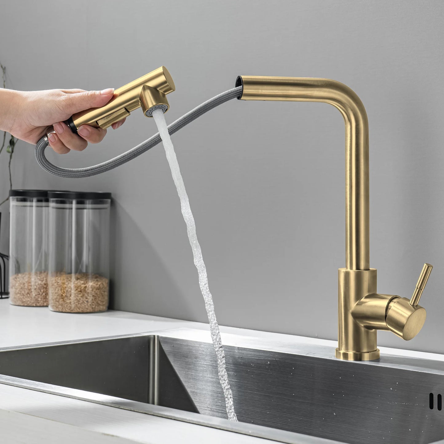 Wexford Ridge™ ArcLine 7 + Pull-Out Kitchen Faucet