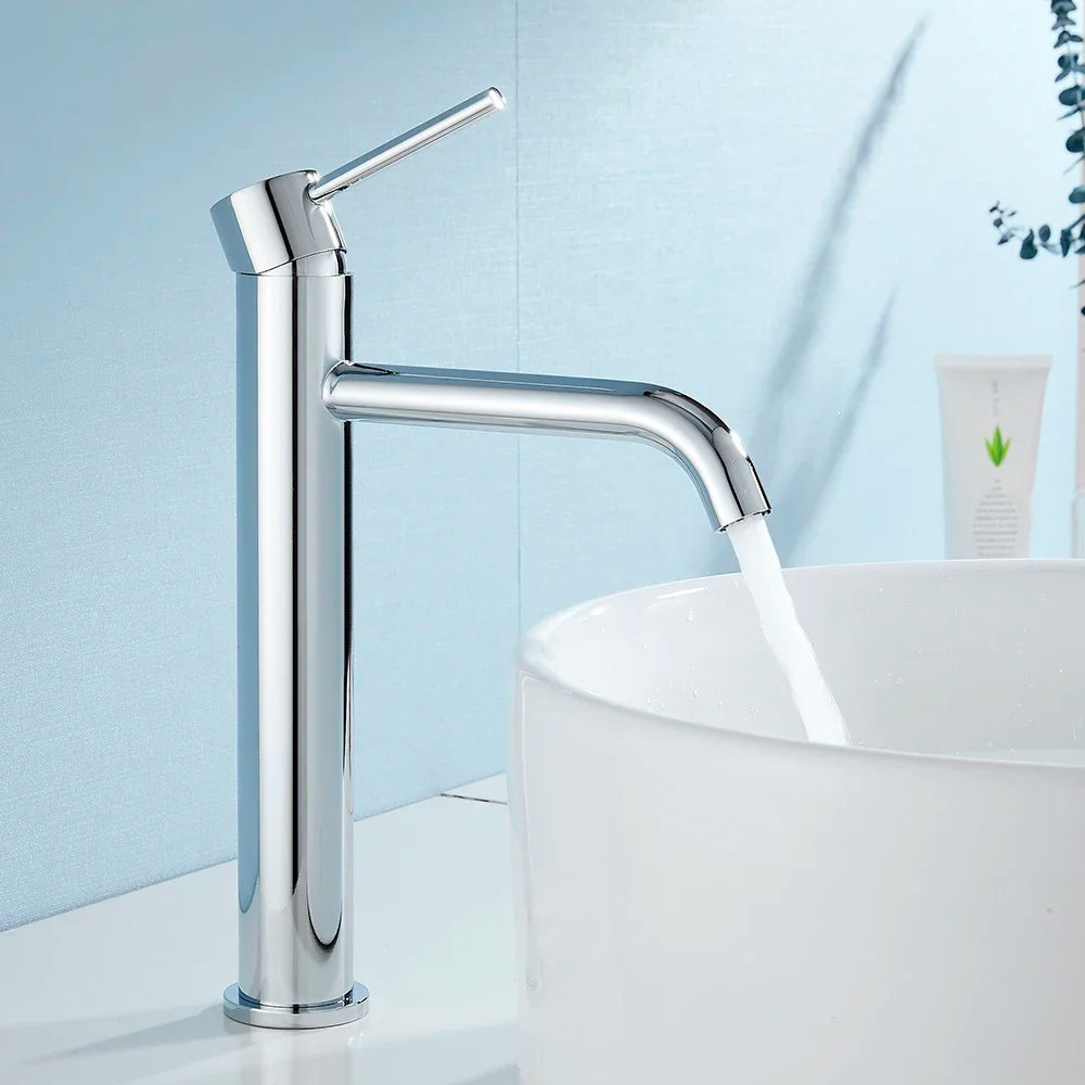 Niore Curve – Matte Black Single Hole Bathroom Faucet