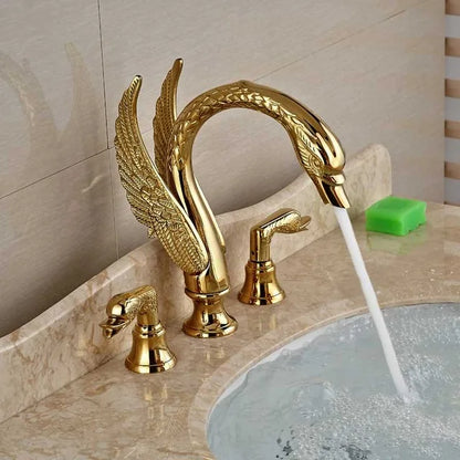 Luxury Soild Golden Finish Bathroom Faucet