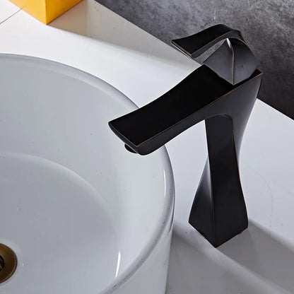 TwistFlow | Unique Design Faucet Single Hole Single Handle