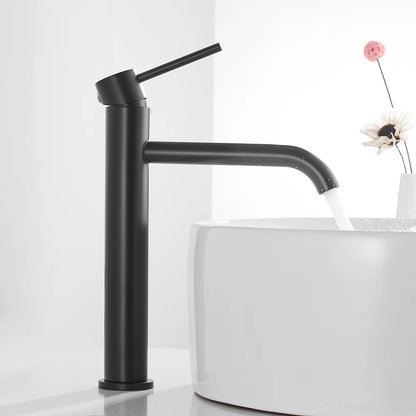 Niore Curve – Matte Black Single Hole Bathroom Faucet
